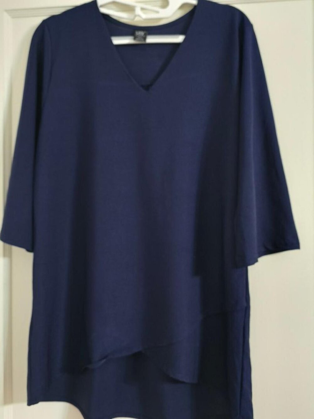 M Lildy Crossover Navy V-Neck Hem Layered Tunic 3/4 Sleeves Pullover